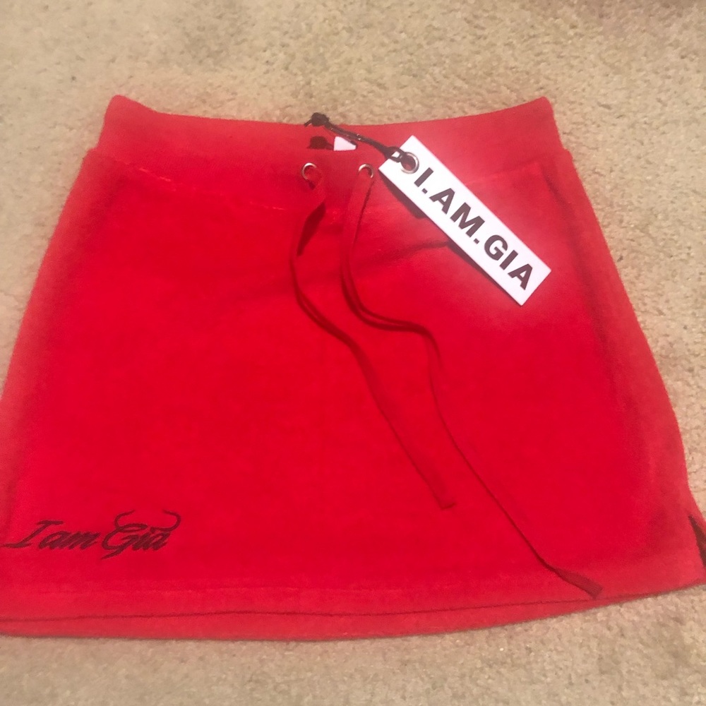 F. L. A S. H   S A L E             I.AM.GIA NWT TORRES SKIRT XS RED
